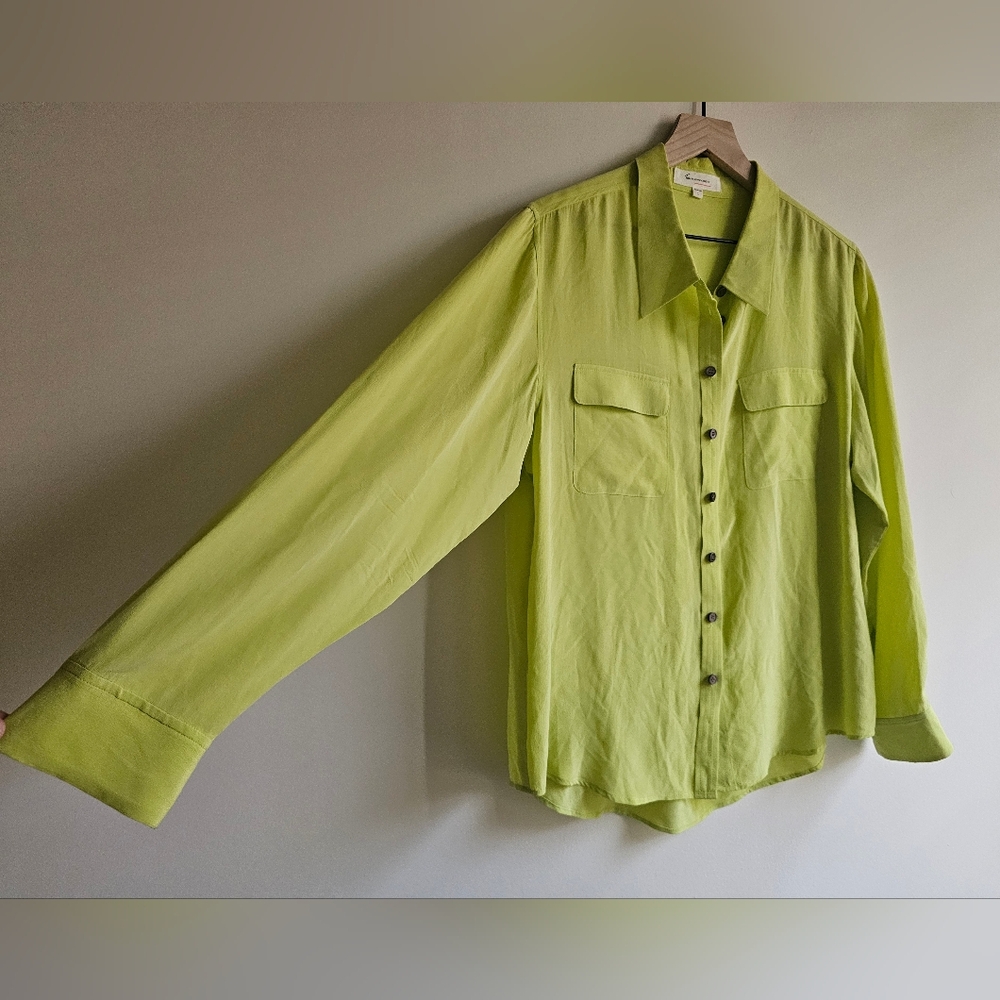 100% Silk Luxurious Chartreuse Green Button Up Blouse Turo Vince Camuto L - Picture 3 of 8